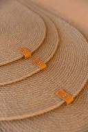 Harley & Cho (Харли энд Чо) Коврик под миски (бежевый)